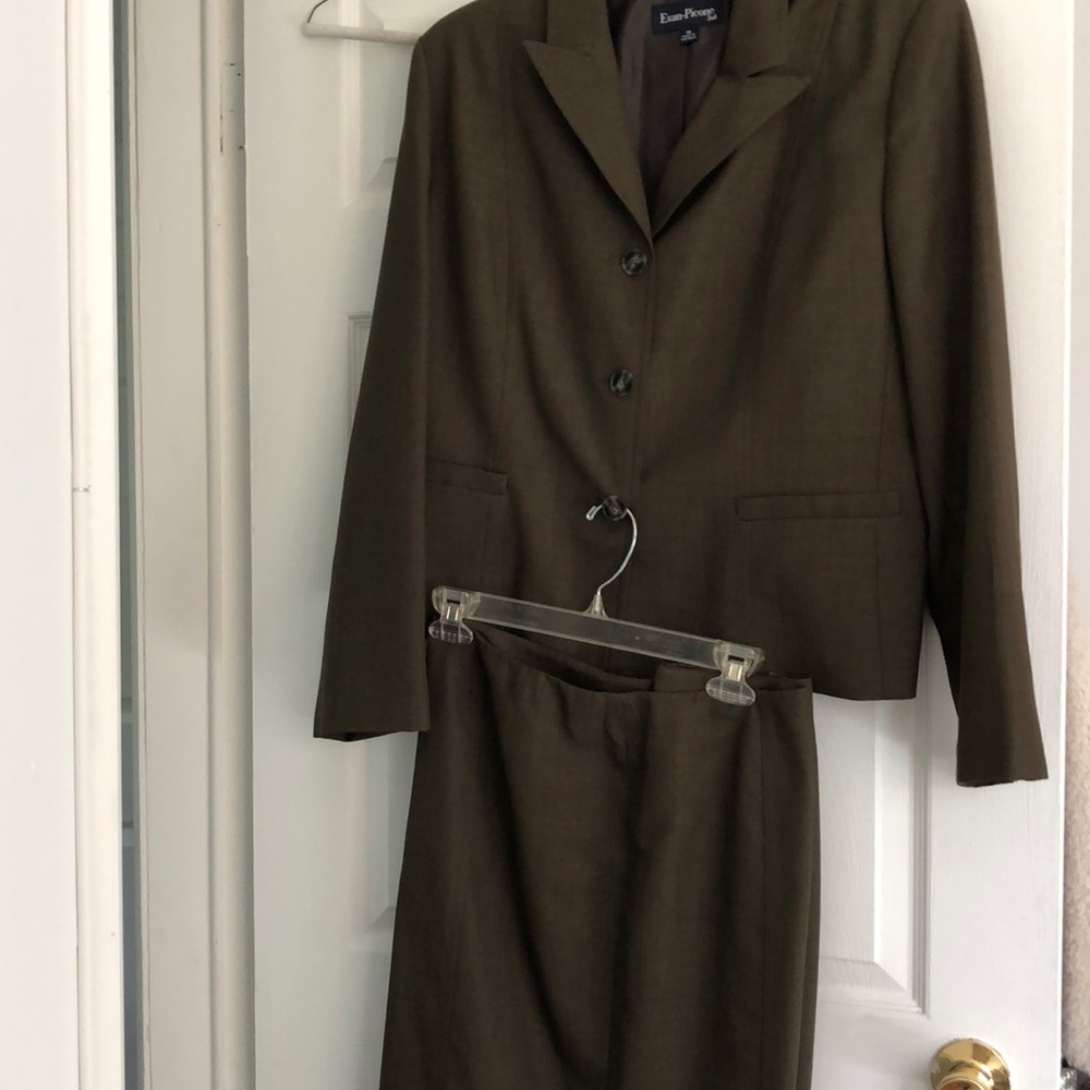 Suit skirt